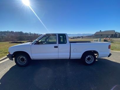 Used 2003 Chevrolet S10 Pickup Pickup 3D 6 ft