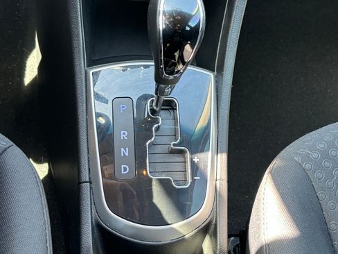 Used 2012 Hyundai Accent SE image 22