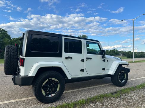 Used 2015 Jeep Wrangler Unlimited Sport AWD/4WD image 4