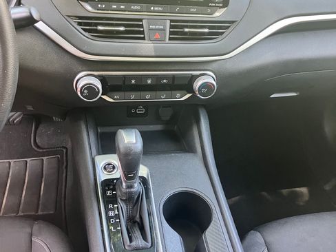Used 2023 Nissan Altima 2.5 S FWD image 13