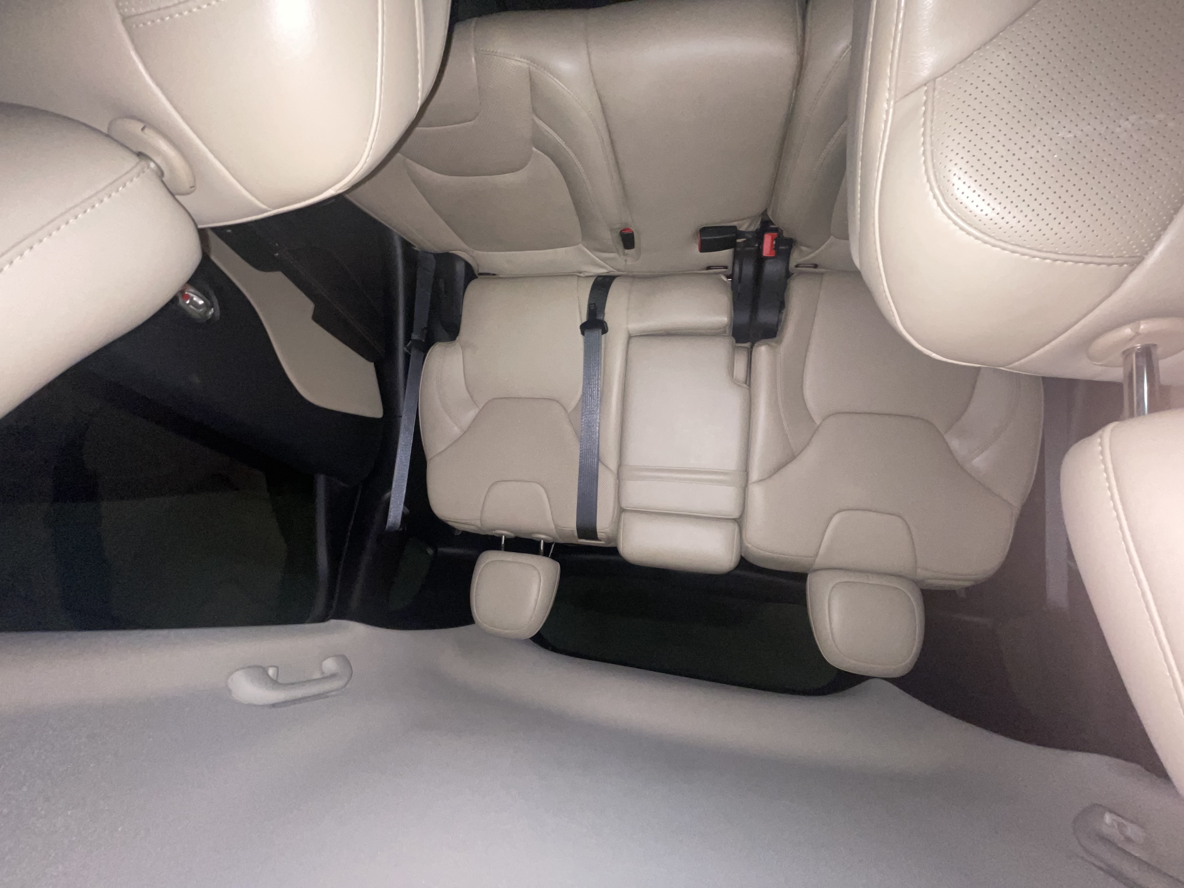 Used 2015 Jeep Cherokee Limited w/ Luxury Group FWD image 21