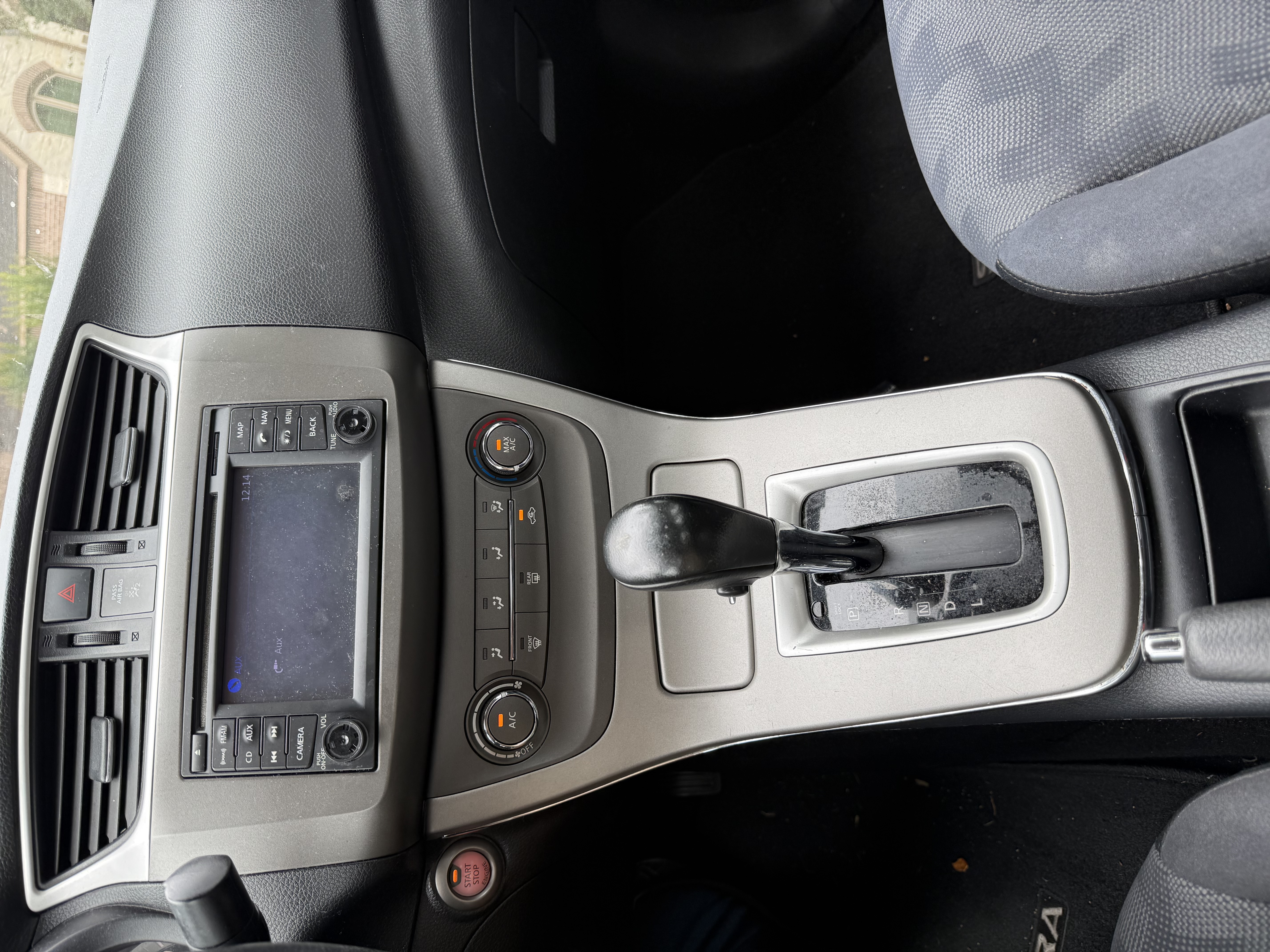 Used 2013 Nissan Sentra SV w/ Premium Pkg FWD image 2