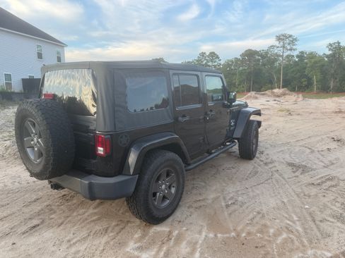 Used 2015 Jeep Wrangler Unlimited Sport AWD/4WD image 5