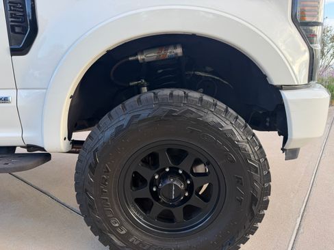 Used 2021 Ford F250 Lariat AWD/4WD image 9