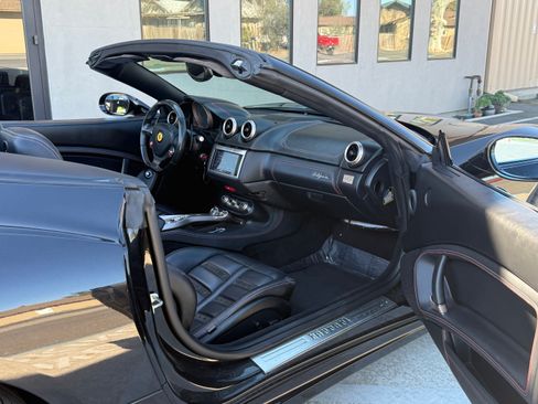 Used 2010 Ferrari California Convertible 2D image 11