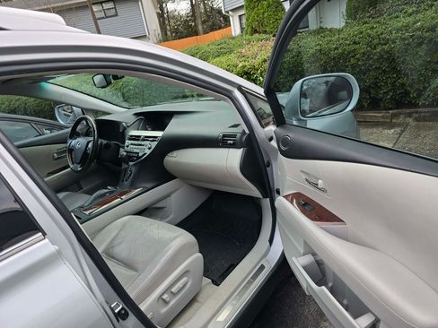 Used 2010 Lexus RX 350 2WD image 9