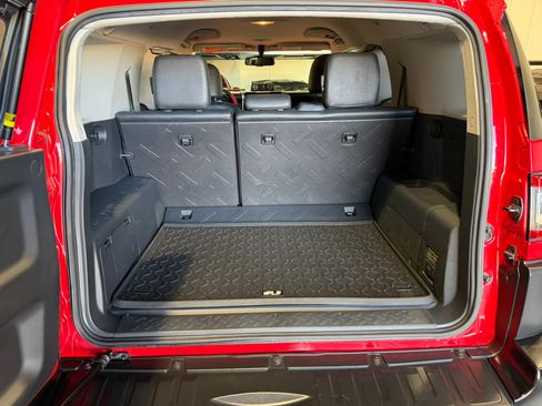 Used 2012 Toyota FJ Cruiser 4WD image 20