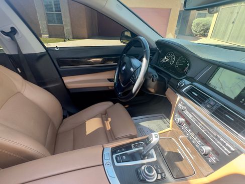 Used 2013 BMW 740Li RWD image 12