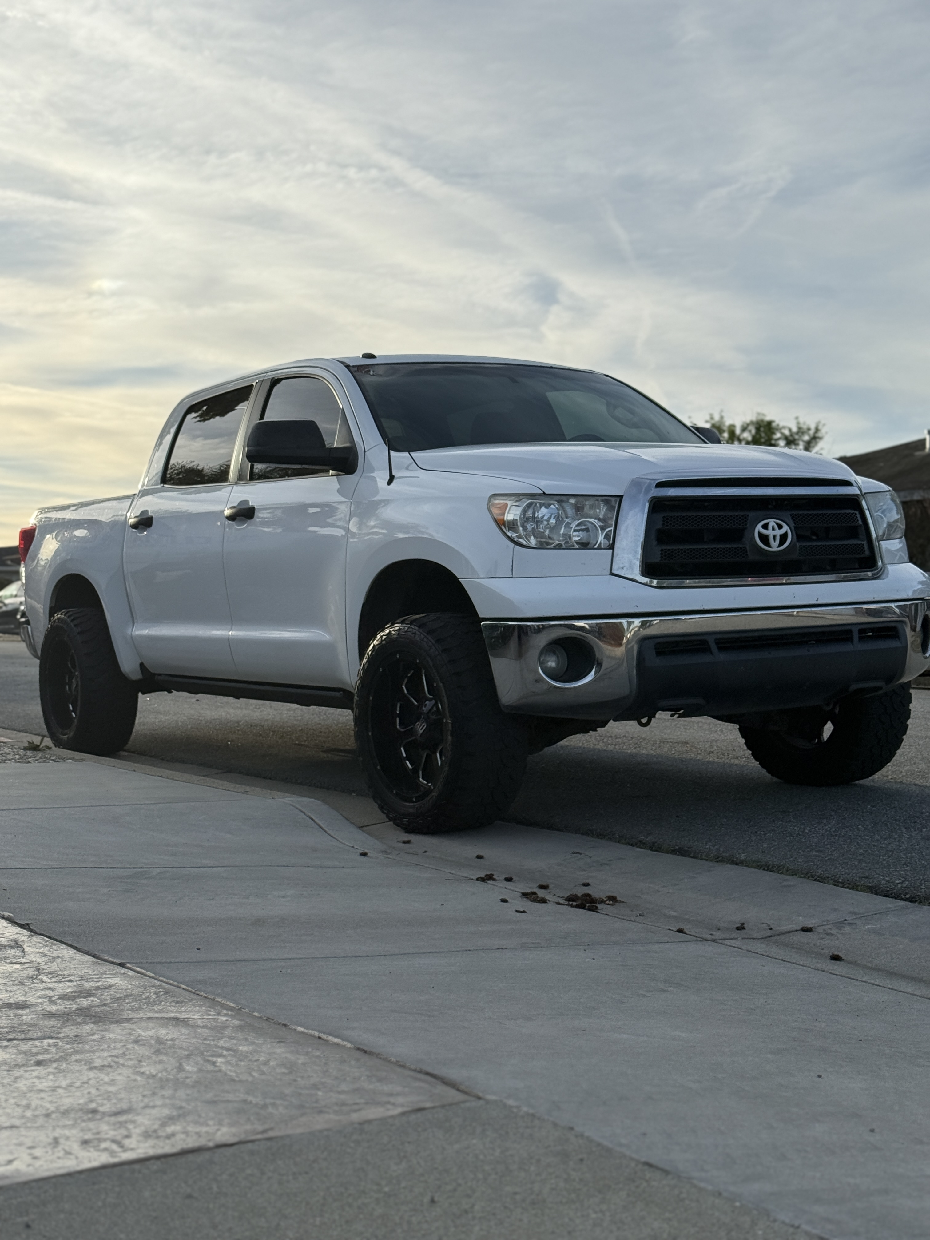 Used 2011 Toyota Tundra 2WD CrewMax w/ Tow Pkg image 1