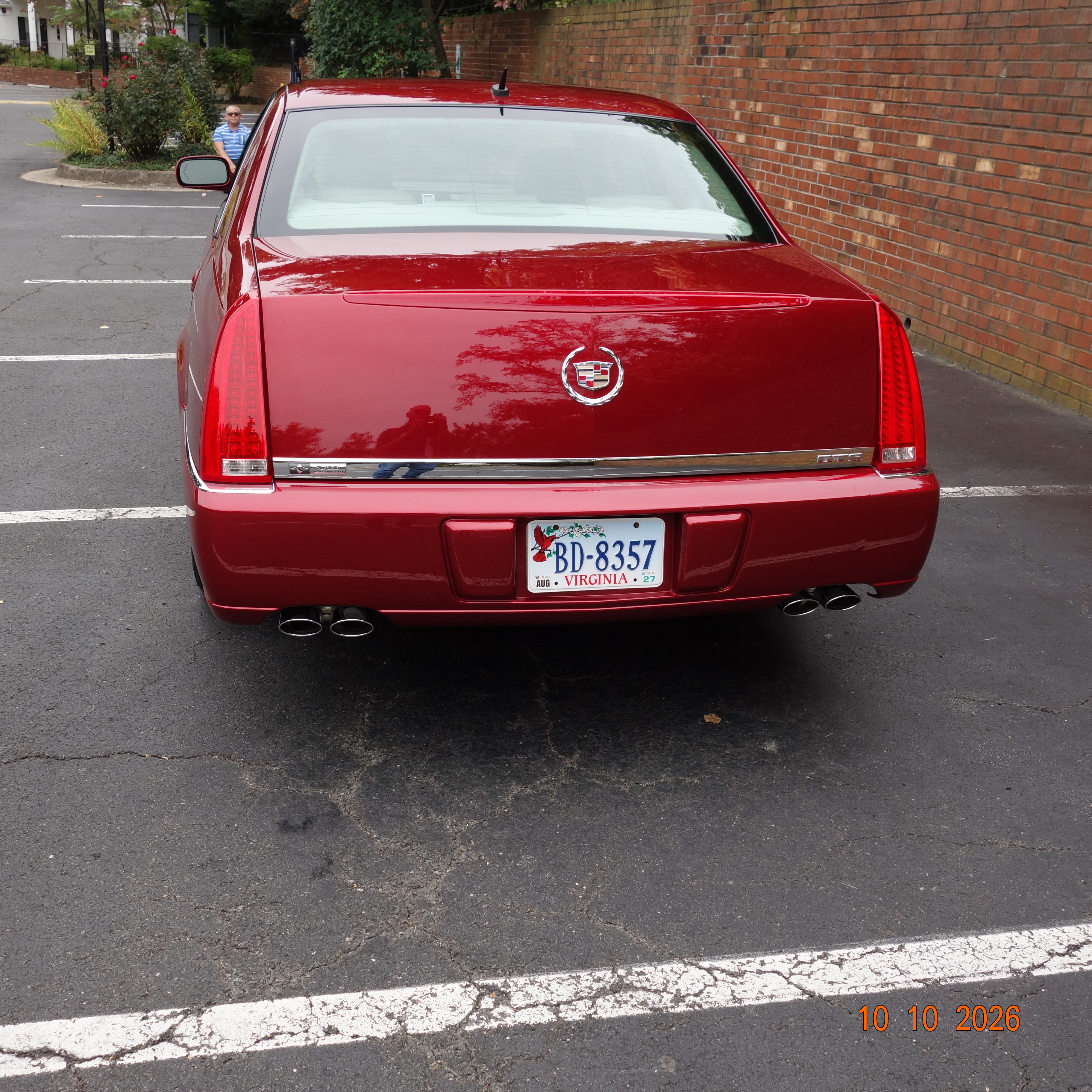 Used 2008 Cadillac DTS w/ Sun And Sound Package FWD image 9