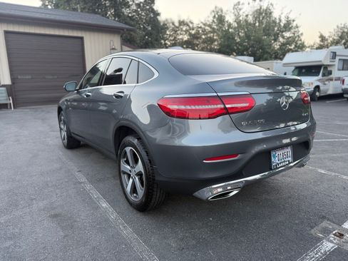 Used 2017 Mercedes-Benz GLC 300 GLC 300 4MATIC Sport Utility 4 image 4
