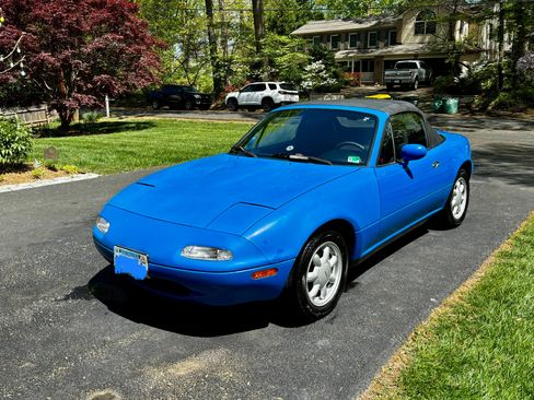 Used 1992 MAZDA MX-5 Miata image 2