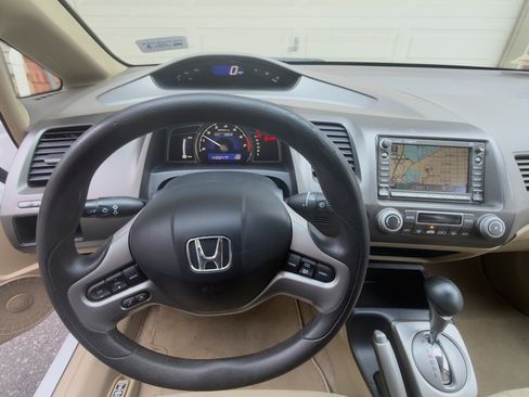 Used 2006 Honda Civic Hybrid Sedan 4D image 5