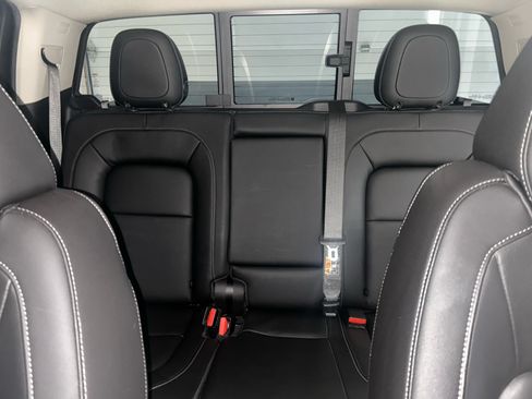 Used 2021 Chevrolet Colorado Z71 w/ Z71 Midnight Edition image 16