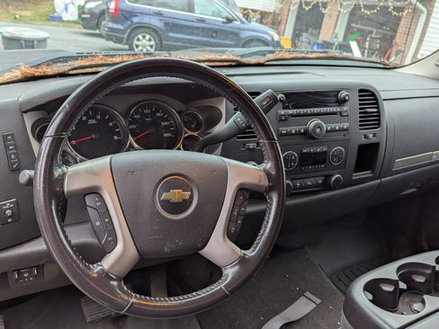 Used 2011 Chevrolet Silverado 3500 LT w/ Interior Plus Package image 16