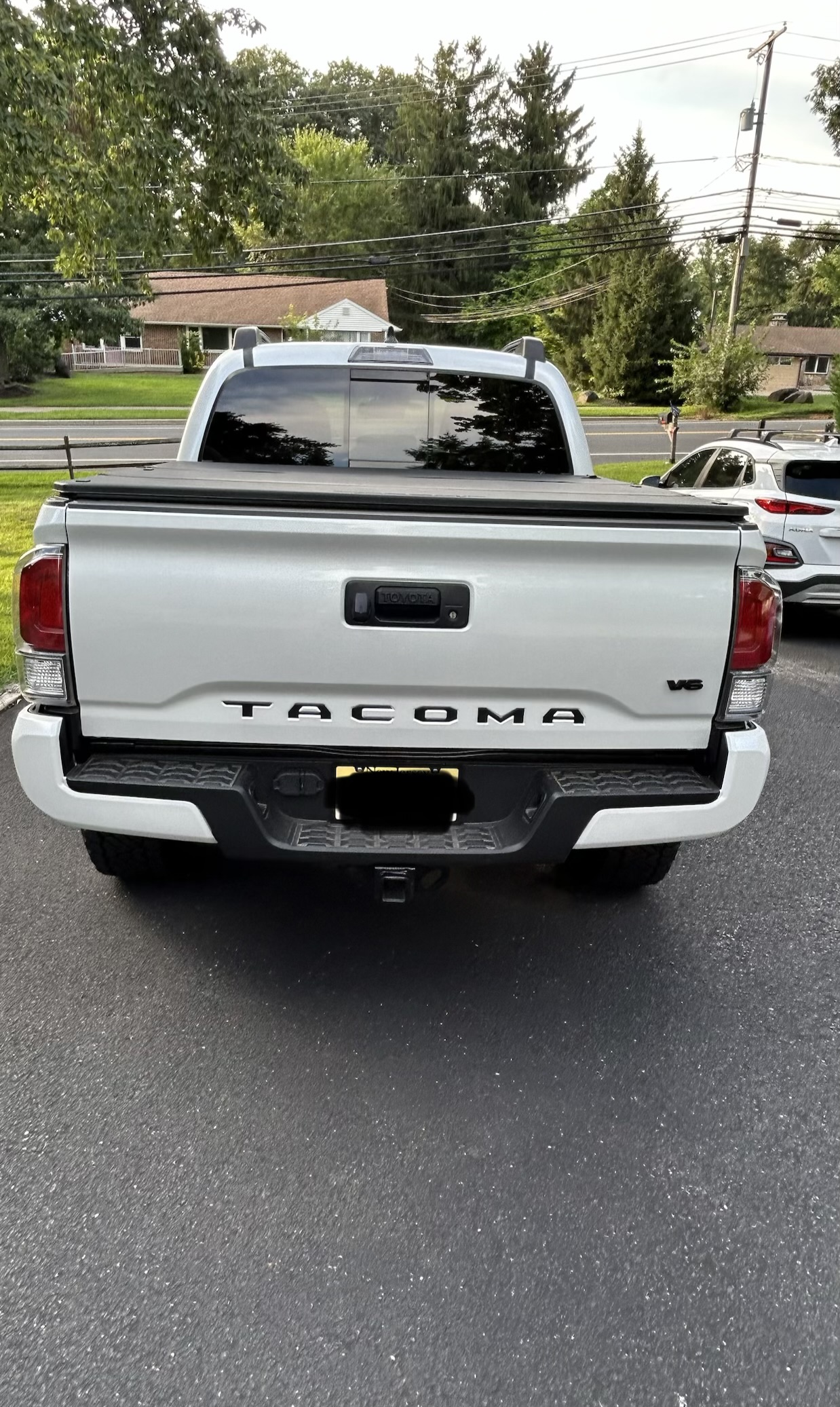 Used 2023 Toyota Tacoma TRD Sport w/ Black Out Package (TMS) AWD/4WD image 4