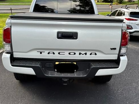 Used 2023 Toyota Tacoma TRD Sport w/ Black Out Package (TMS) AWD/4WD image 4