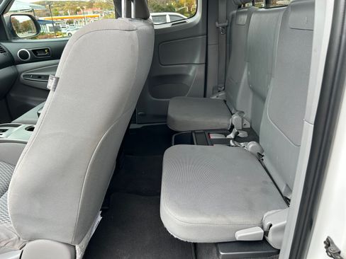 Used 2013 Toyota Tacoma 4x4 Access Cab V6 image 8