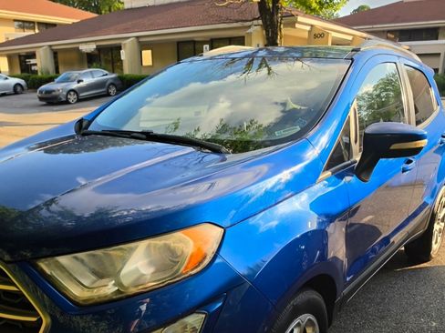 Used 2018 Ford EcoSport SE w/ SE Convenience Package FWD image 9