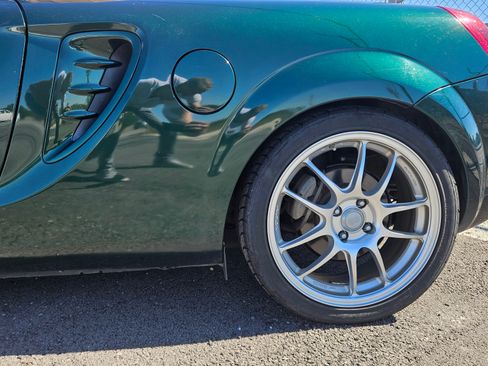 Used 2003 Toyota MR2 image 24