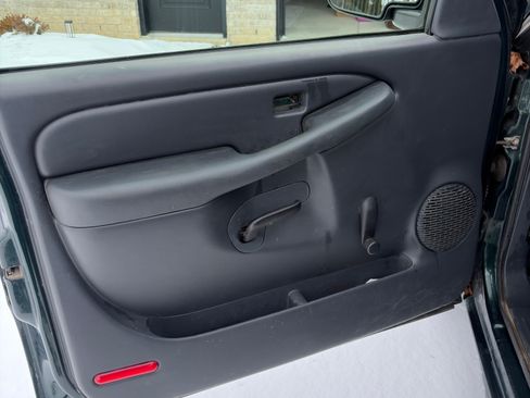 Used 2002 Chevrolet Silverado 1500 2WD Regular Cab w/ Heavy Duty Suspension Pkg image 14