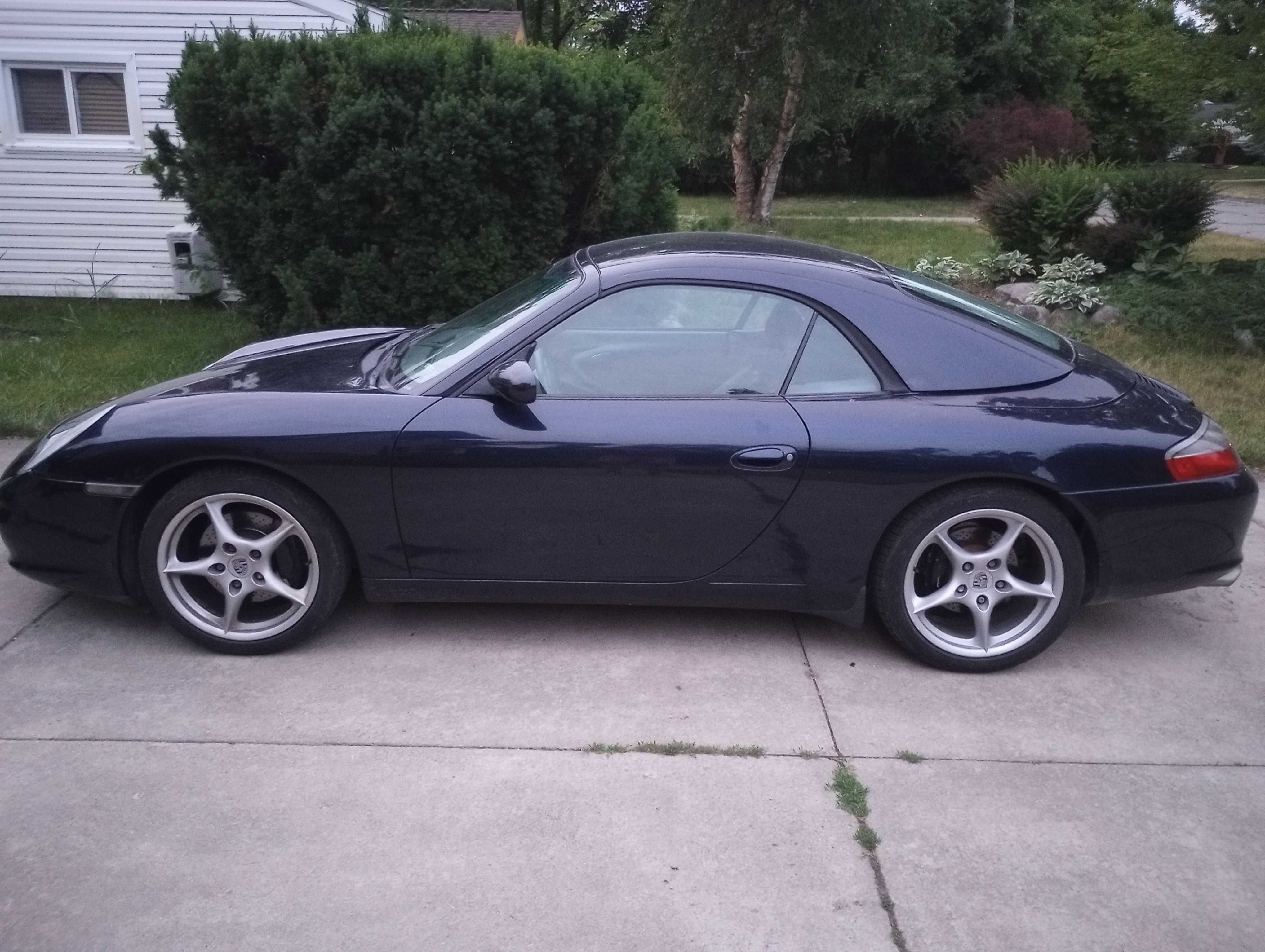Used 2003 Porsche 911 Cabriolet image 2