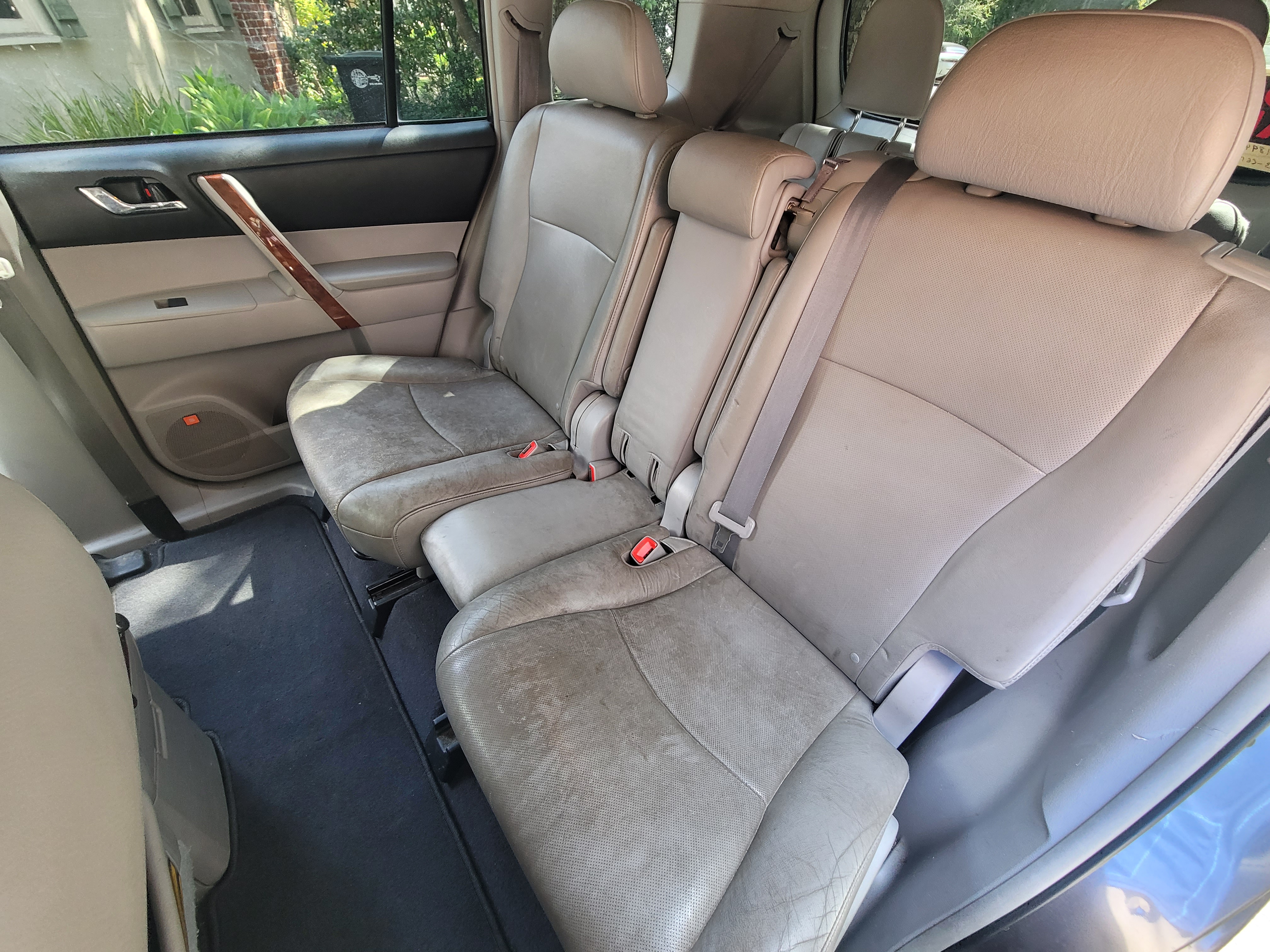 Used 2011 Toyota Highlander Limited w/ Tow Pkg FWD image 13