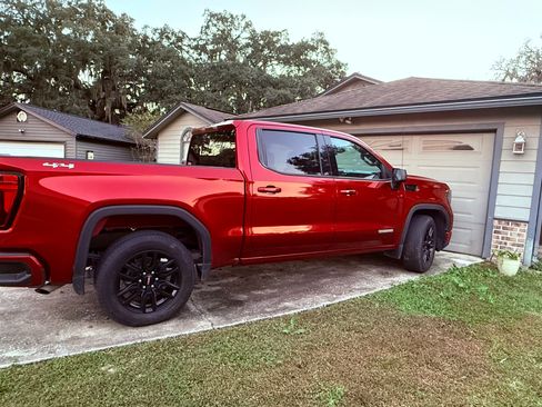 Used 2024 GMC Sierra 1500 Elevation image 2