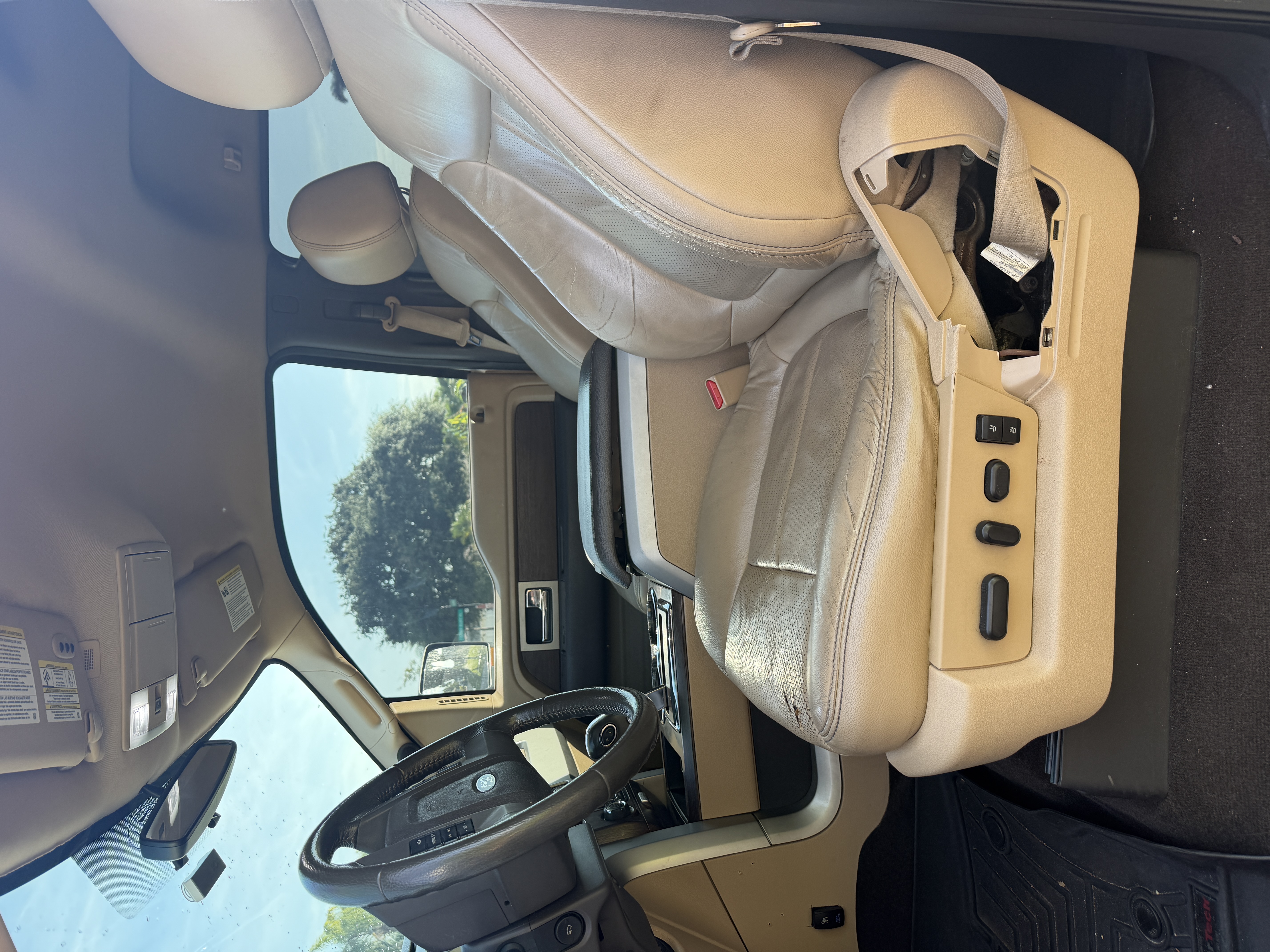 Used 2013 Ford F150 Lariat w/ Mid Equipment Group AWD/4WD image 5