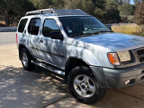 Used 2001 Nissan Xterra SE AWD/4WD image 2