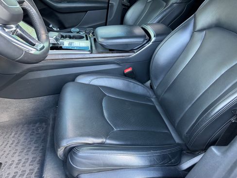 Used 2020 Audi Q8 Prestige w/ Prestige Package image 10