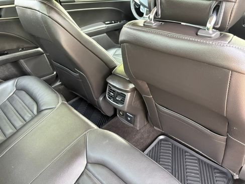 Used 2014 Ford Fusion SE w/ Equipment Group 502A FWD image 27