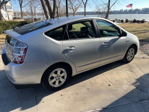 Used 2007 Toyota Prius Touring image 1