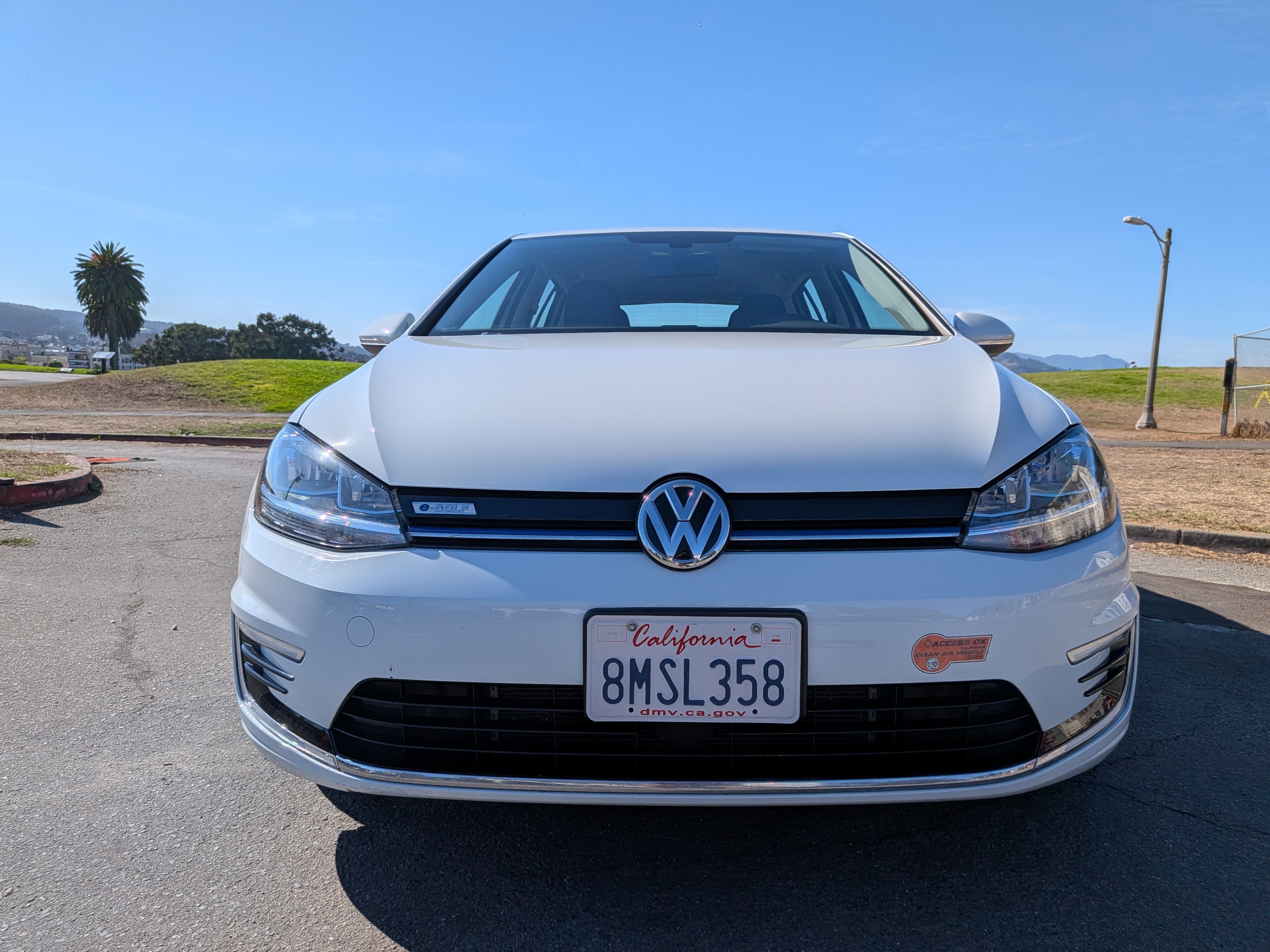 Used 2019 Volkswagen e-Golf SE w/ Driver Assistance Package FWD image 4