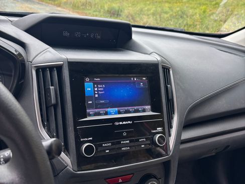 Used 2021 Subaru Impreza 2.0i image 5