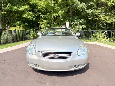 Used 2002 Lexus SC 430 Convertible RWD image 4