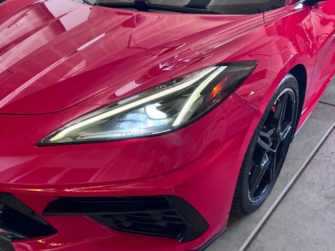 Used 2021 Chevrolet Corvette Stingray Coupe w/ Z51 Performance Package RWD image 16