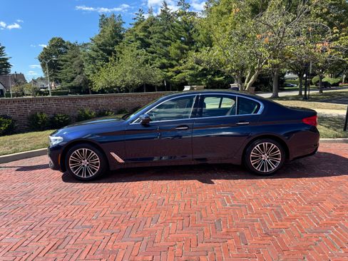 Used 2018 BMW 540i xDrive w/ Premium Package image 5