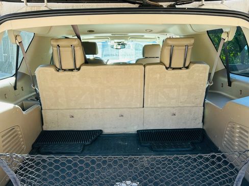 Used 2019 Chevrolet Suburban LT w/ LT Signature Package image 10