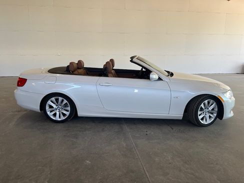 Used 2013 BMW 328i Convertible RWD image 12