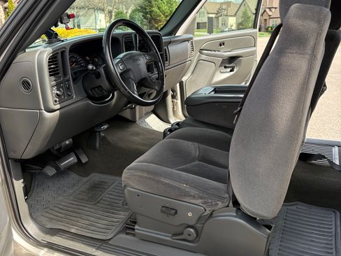 Used 2007 GMC Sierra 1500 SLE w/ Extended Cab Value Package image 11