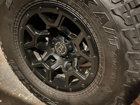 Used 2024 Jeep Wrangler Unlimited Rubicon 4xe image 12