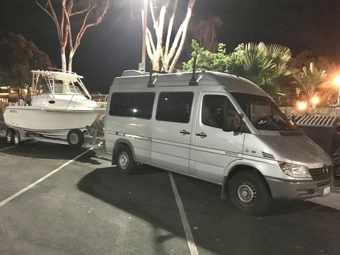 Used 2004 Dodge Sprinter 2500 w/ Cooling Group RWD image 15
