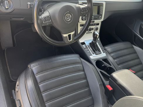 Used 2013 Volkswagen CC R-Line FWD image 16