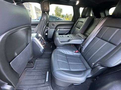 Used 2019 Land Rover Range Rover Sport HSE image 9