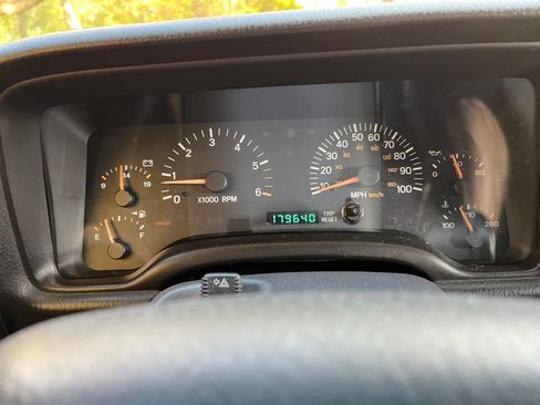 Used 2001 Jeep Cherokee Sport image 13