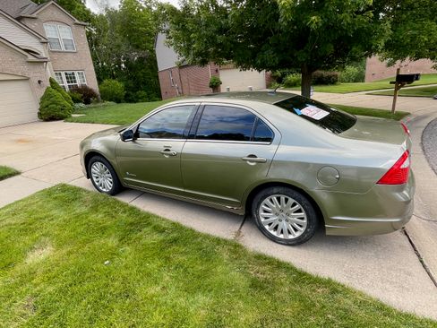 Used 2012 Ford Fusion Hybrid FWD image 6