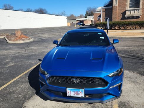 Used 2019 Ford Mustang Premium RWD image 8