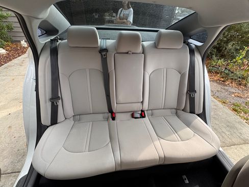 Used 2017 Hyundai Sonata SE image 9