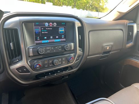 Used 2015 Chevrolet Silverado 1500 LTZ image 20